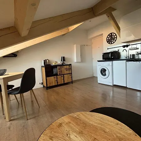 Apartment Bright Near The Of Nice