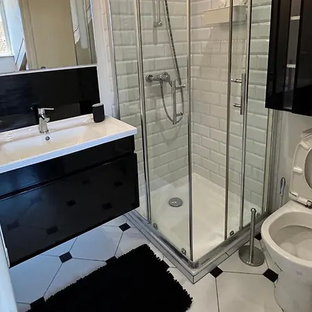 Apartment Bright Near The Of Nizza